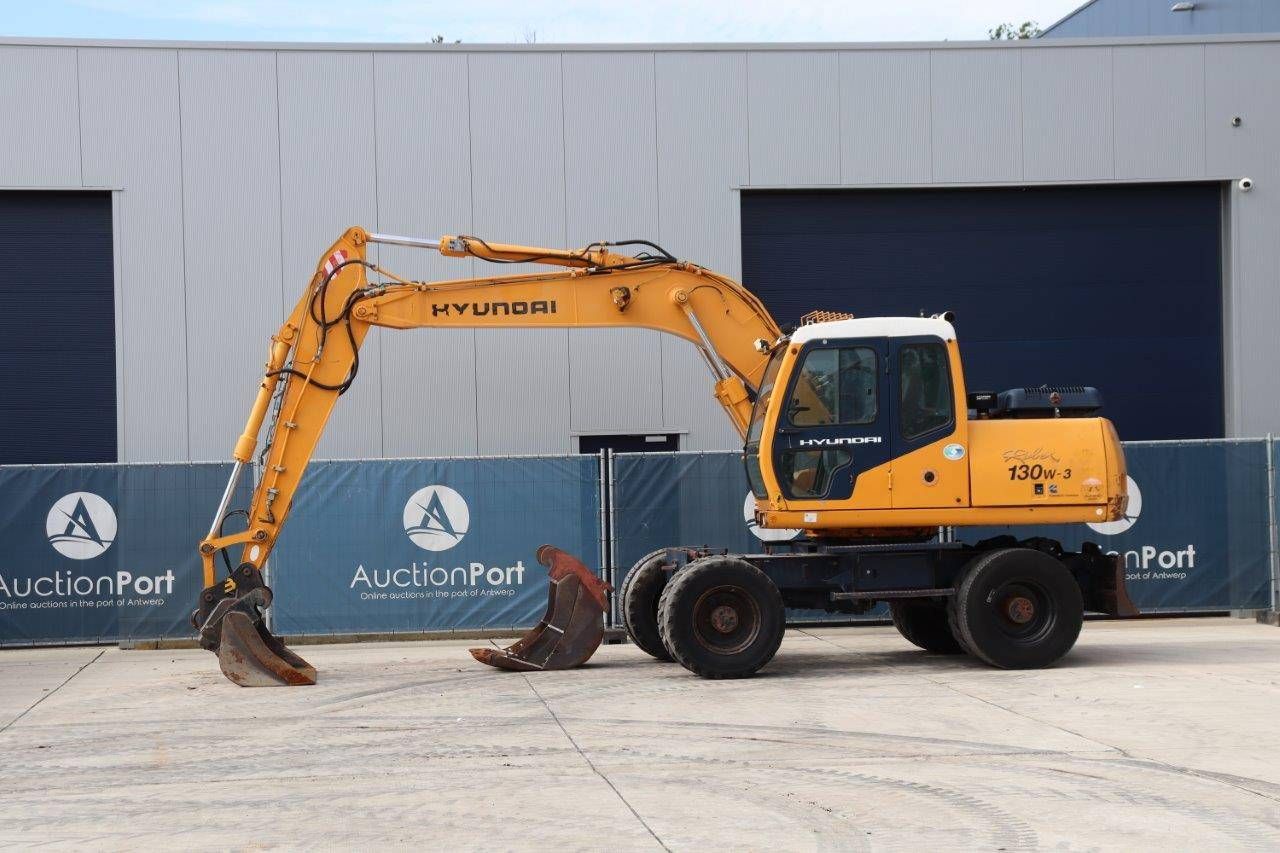 Tyre crane Hyundai 130W-3 Diesel