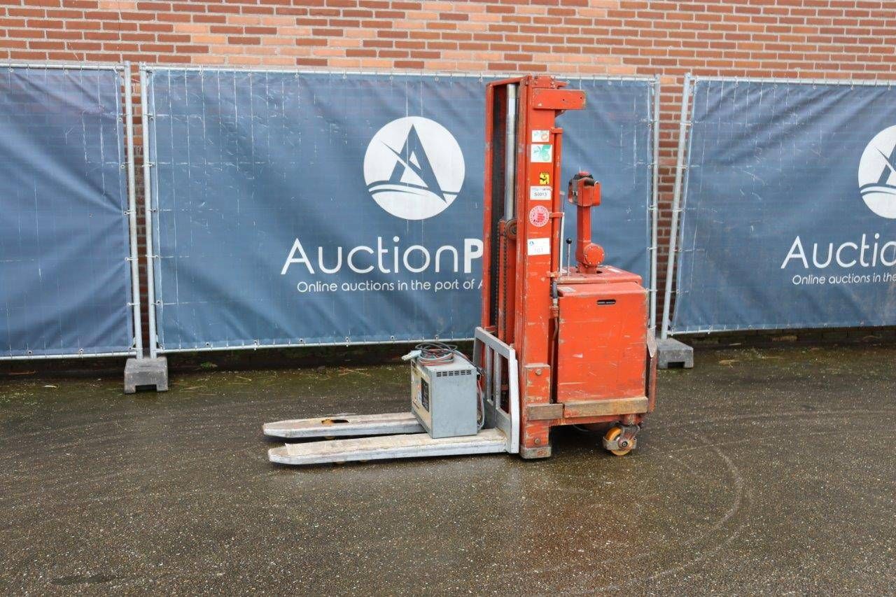 Stacker BT Electric