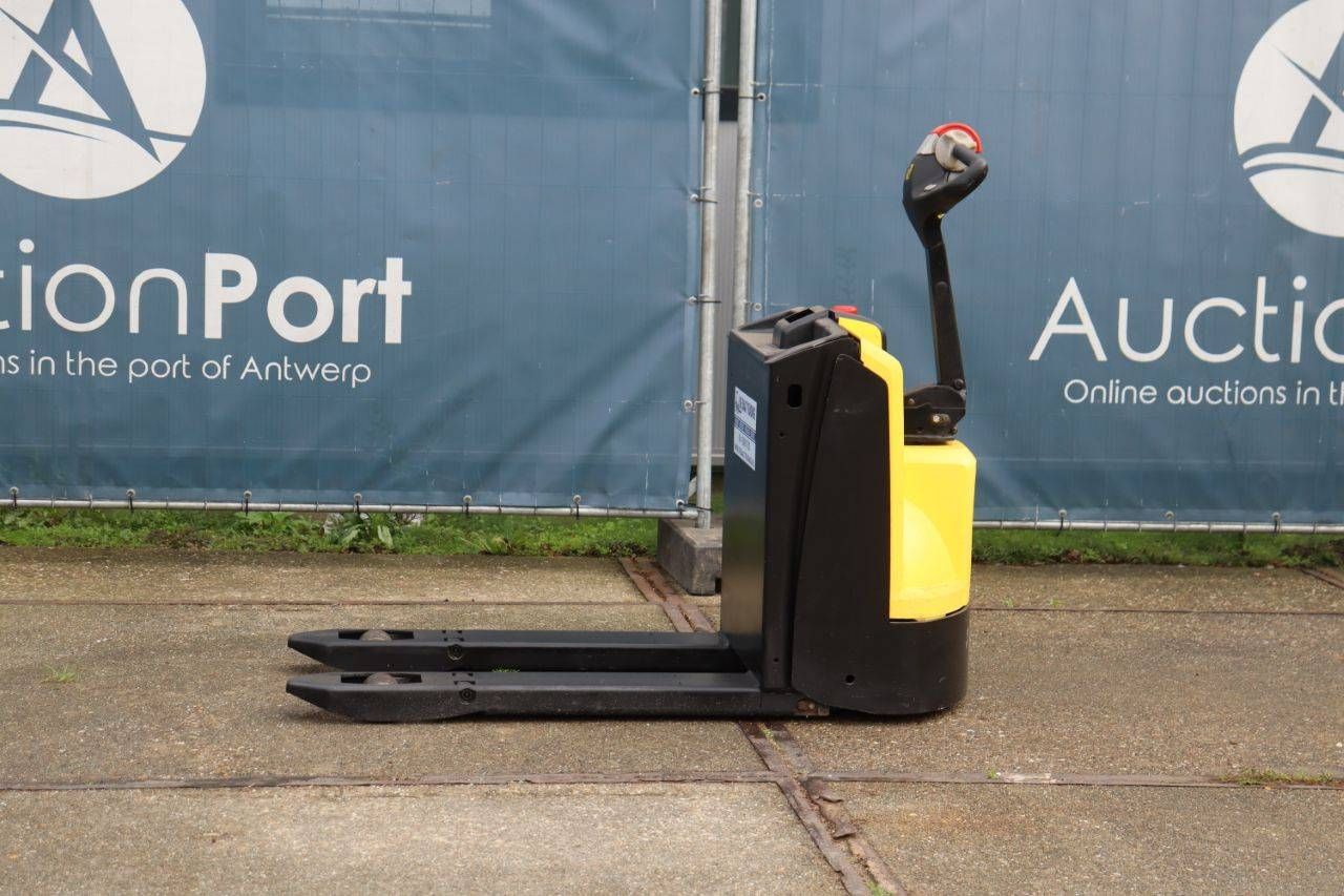 Pallet truck Hyster P1.6 Electric 1600kg 2018