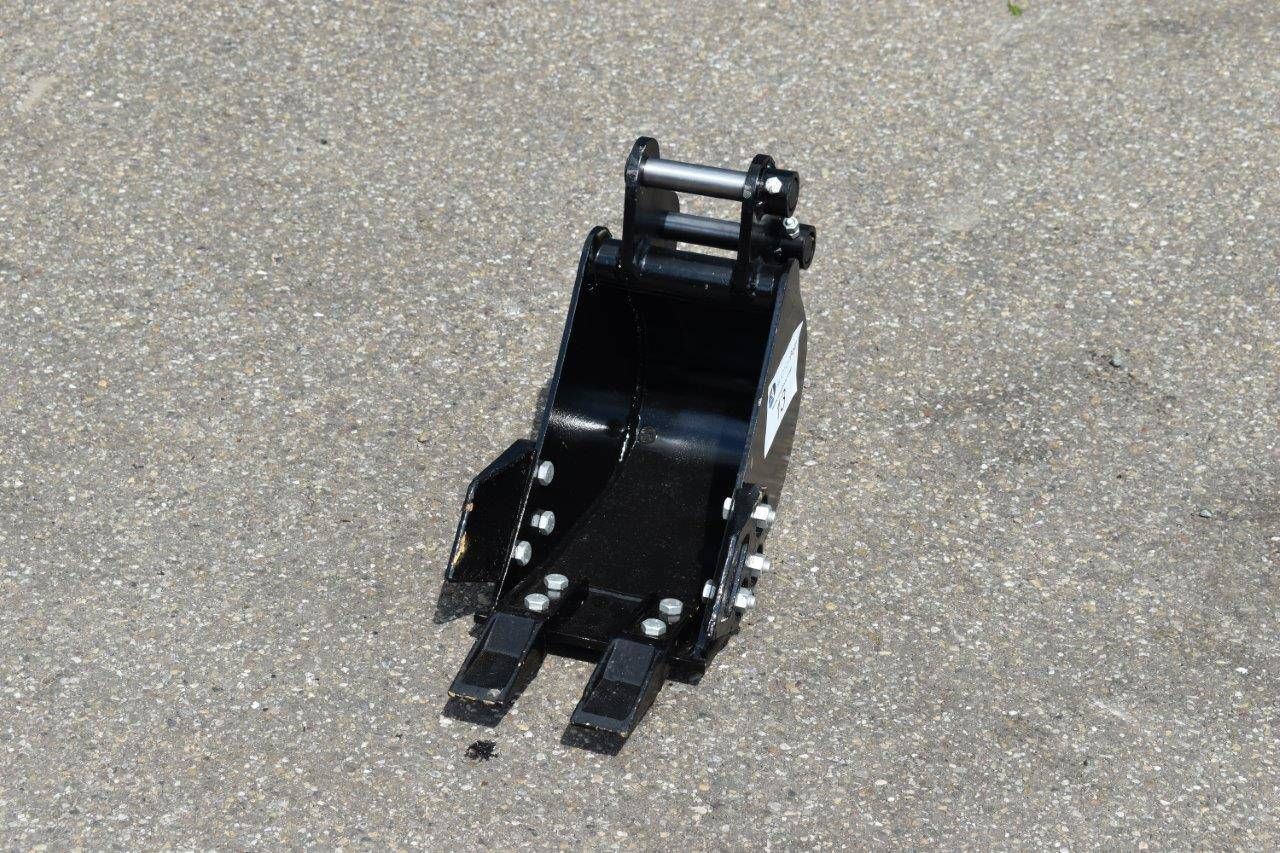 Excavator bucket 200mm New