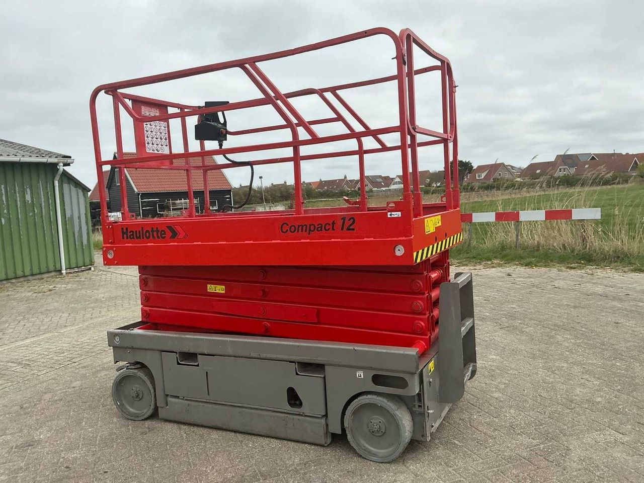 Scissor lift Haulotte COMPACT 12 Electric 11.75m 2008