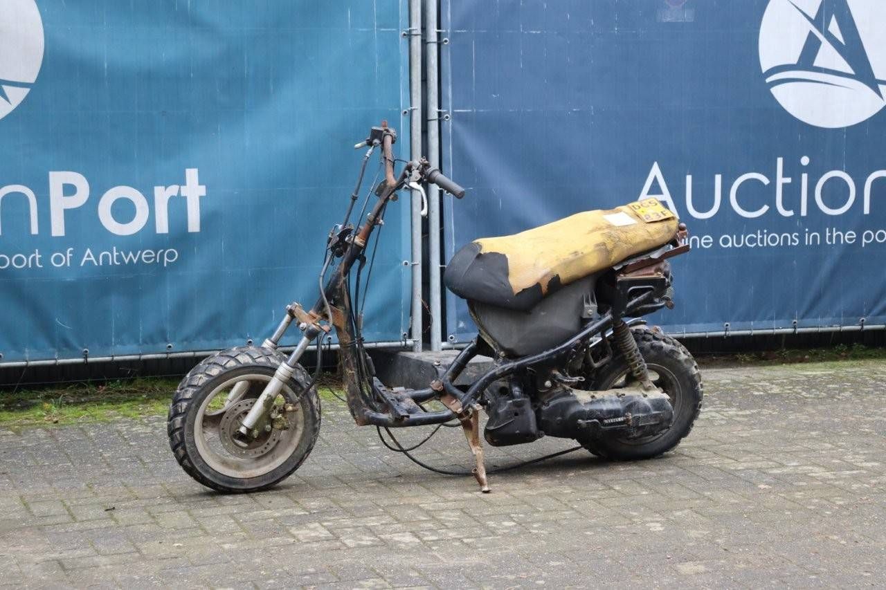 Scooter Yamaha Neos Petrol (Margin)