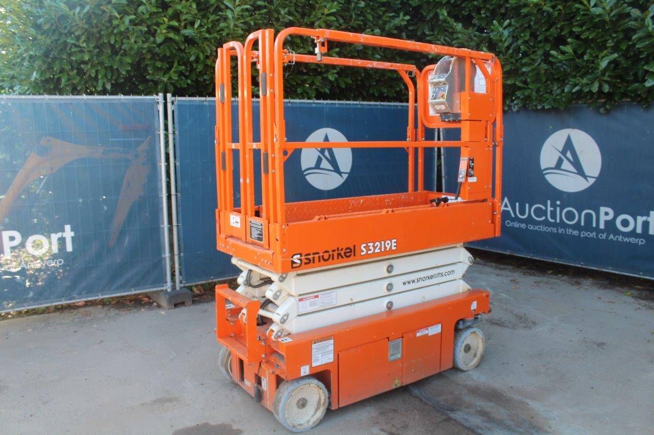 Scissor lift Snorkel S3219E Electric 8m