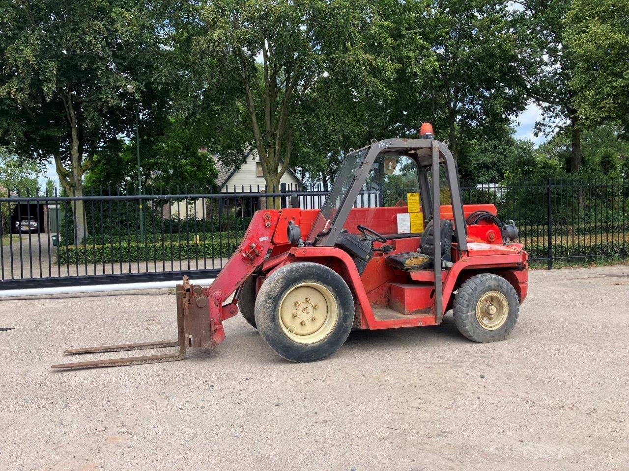 Manitou BTI220 Diesel Telehandler 2000kg 4m 2000