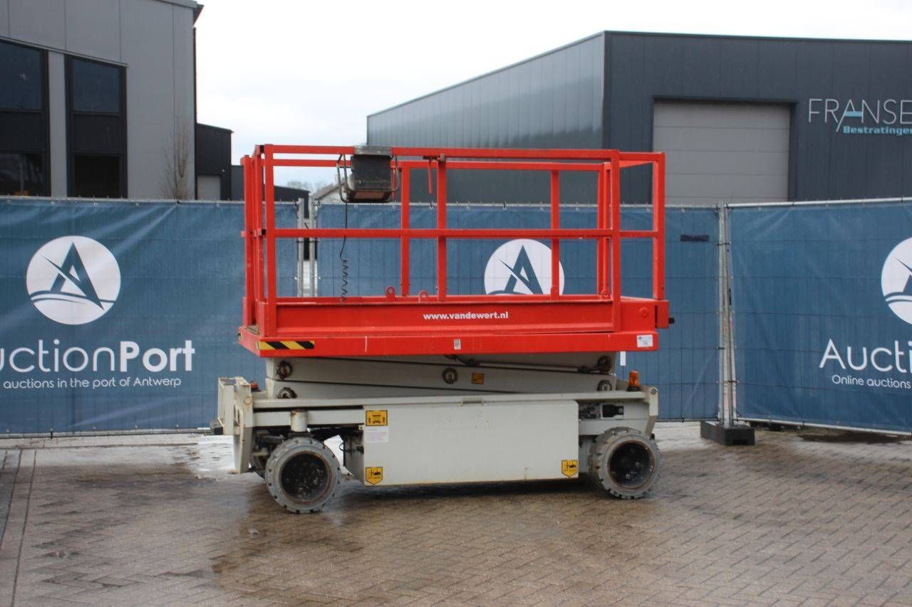 Scissor lift Holland Lift MONOSTAR Y-64EL14 Electric 8.4m 2015