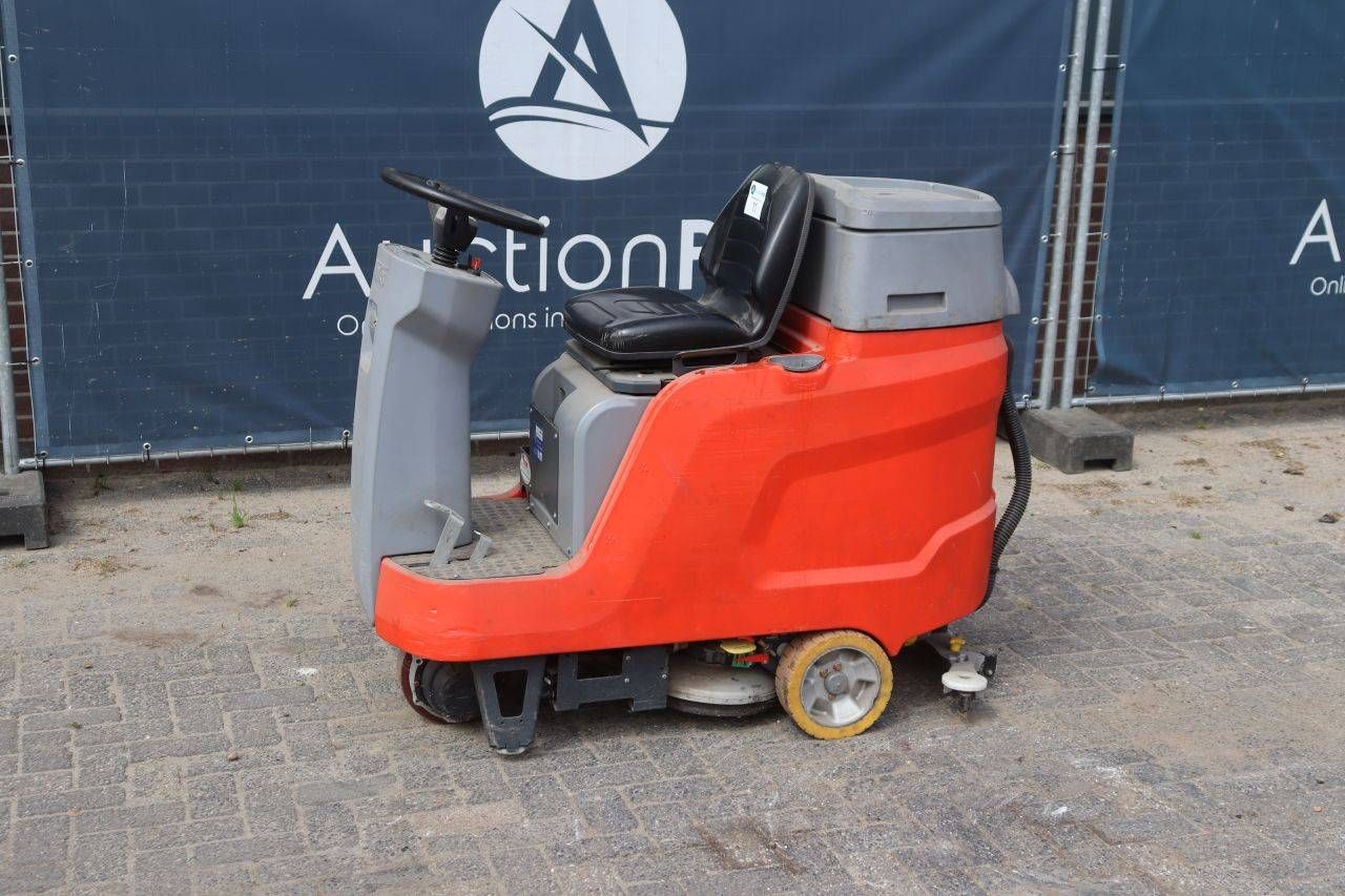 Scrubbing machine Hako Scrubmaster B75-R Electric