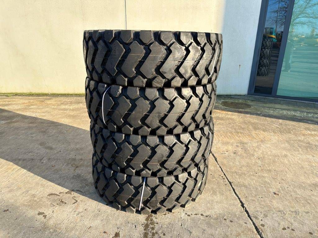 Set of tires Megaglobe 20.5-25 New
