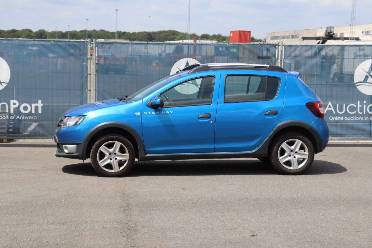 SUV Dacia Sandero Petrol 90hp 2016 (Margin)