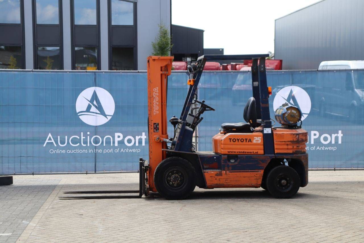 Forklift Toyota 42-5FG25 LPG 2500kg 4.0m 1988