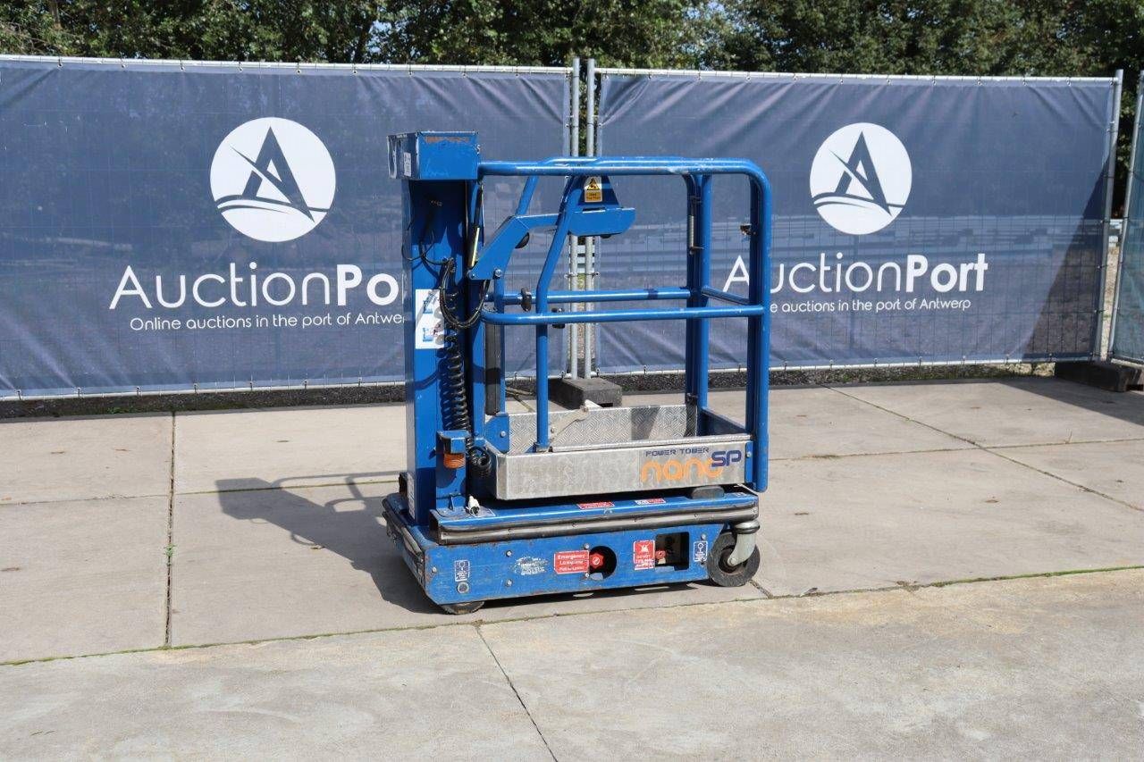 Mast lift Power Tower Nano SP Electric 200kg 4.5m 2010