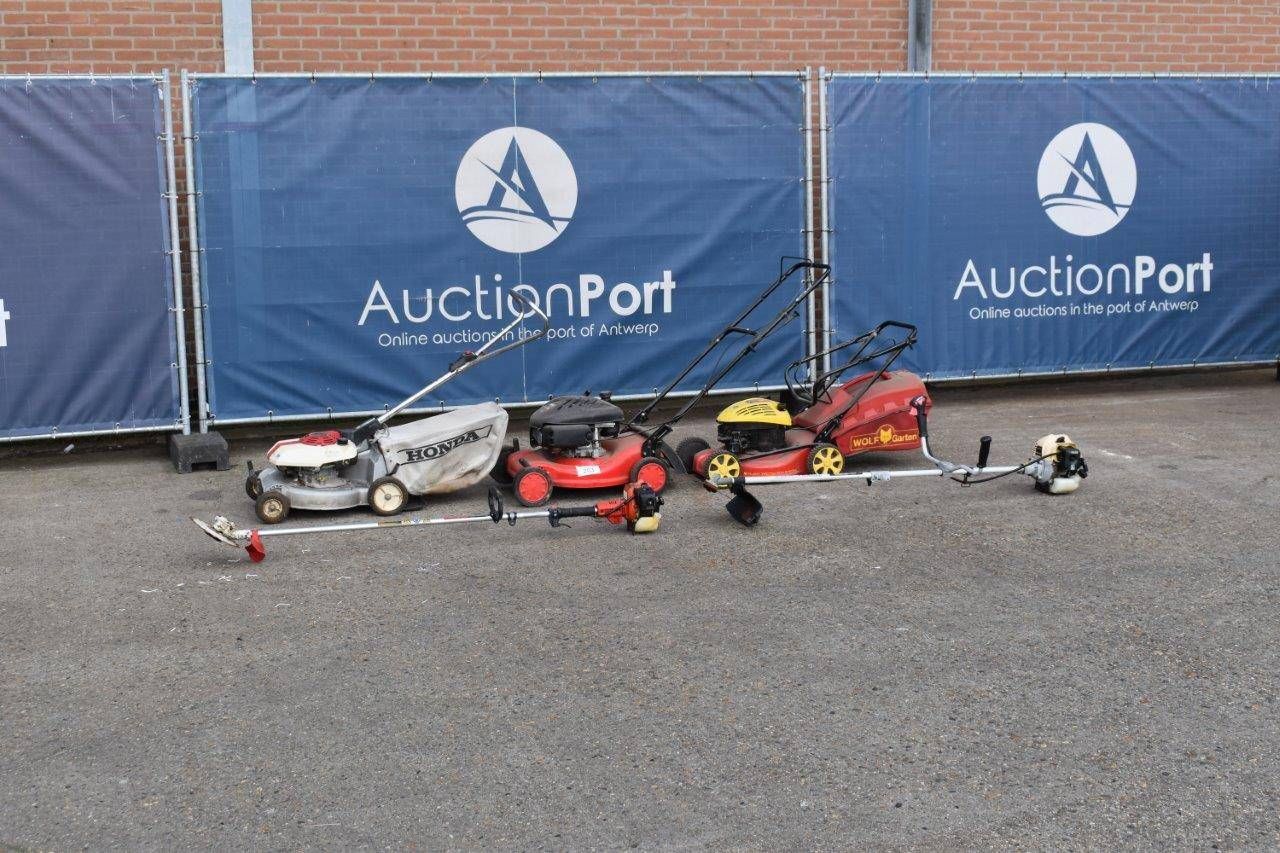 Party mowers 