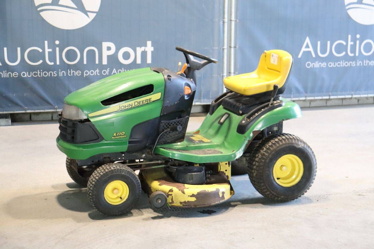 Riding Mower John Deere X110 Automatic Petrol 2007