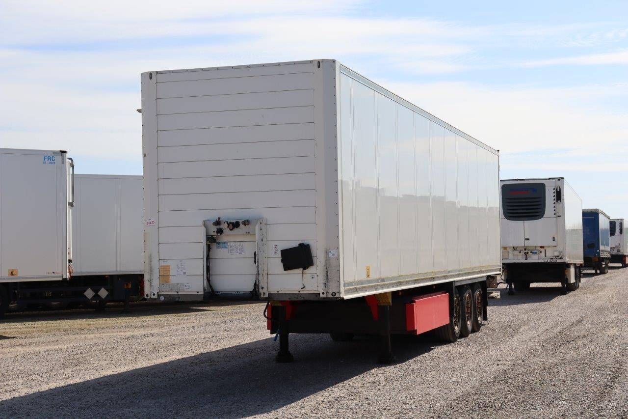Closed Semi-trailer Schmitz Cargobull SCB S3B 2015