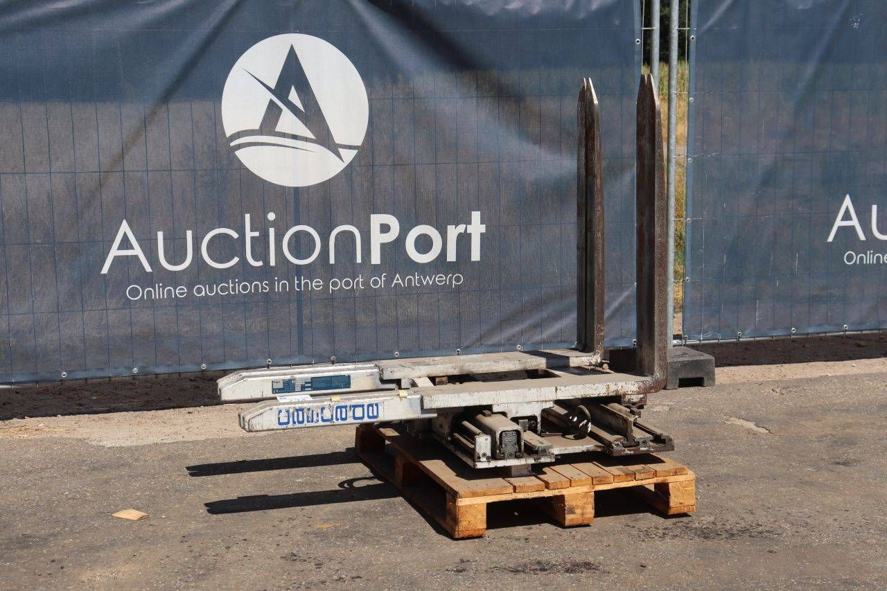 Fork carriage Cascade 2500kg 1999