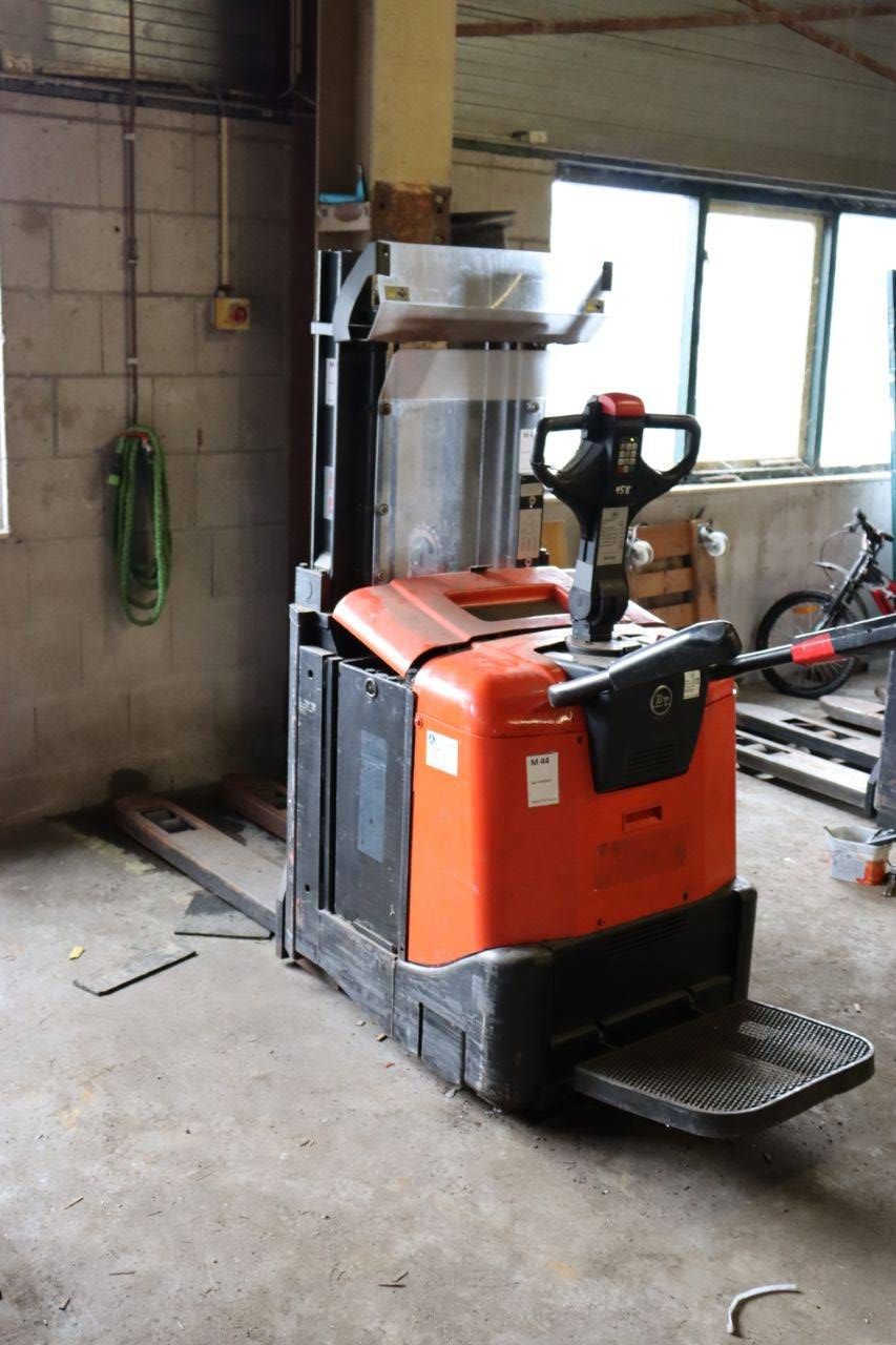 Stacker BT SPE200D Electric 2000kg 2.5m 2015