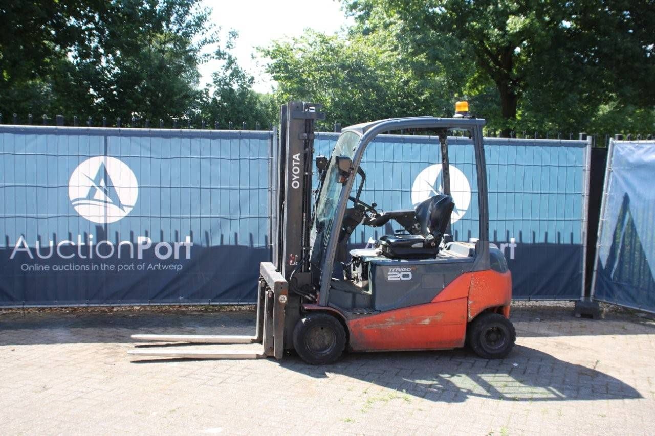 Forklift Toyota 8FBMT20 Electric 2000kg 4.7m 2015