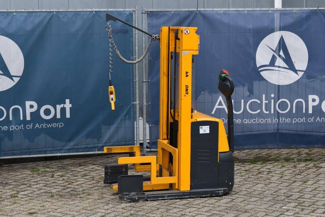 Stacker Jungheinrich EJC110 Electric 1000kg