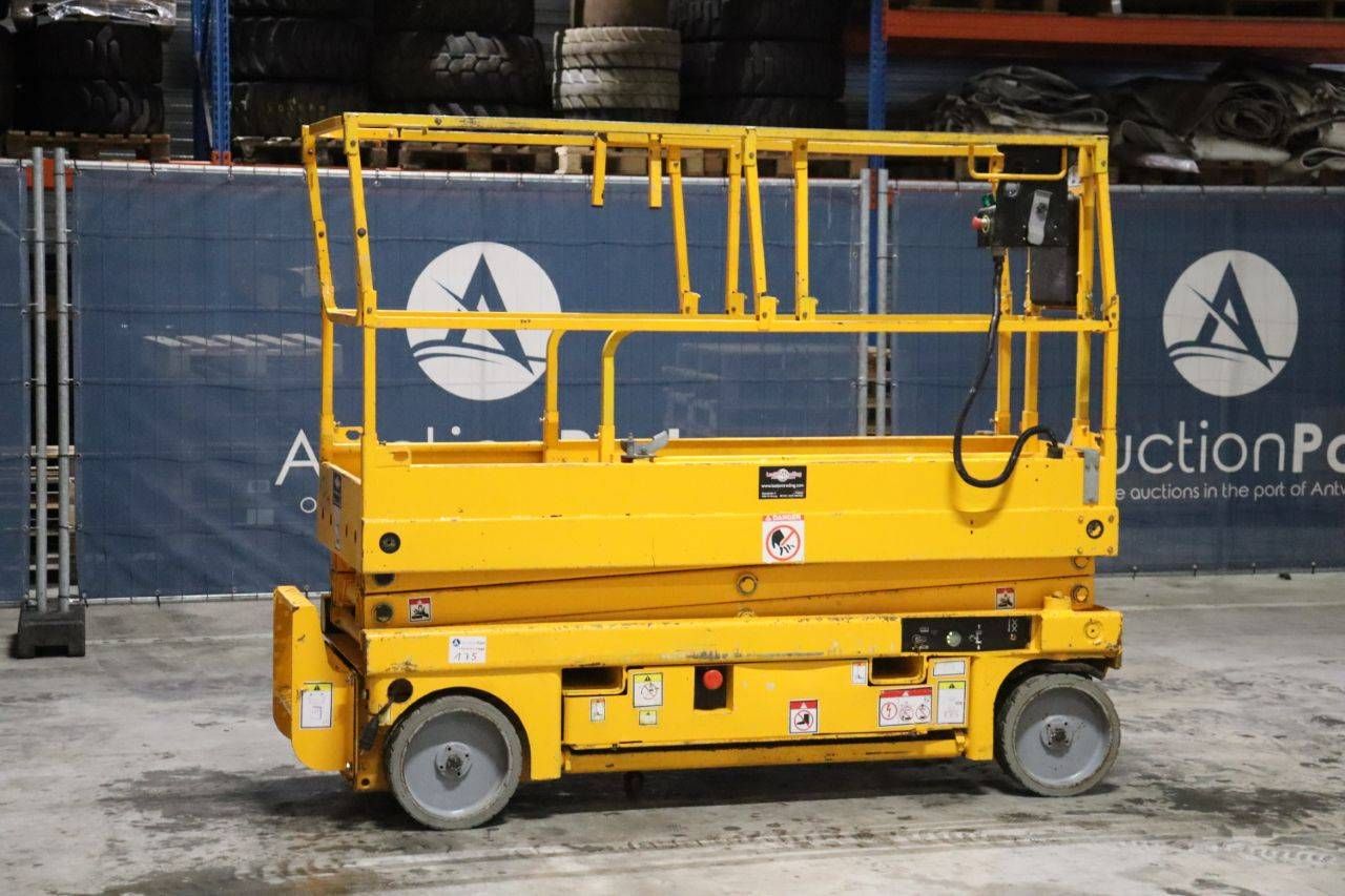 Scissor lift Haulotte Compact 8 Electric 8m 2011