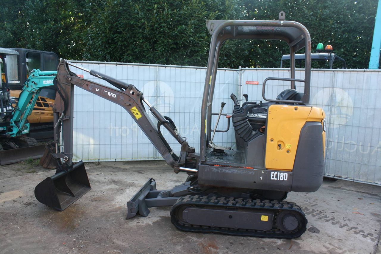 Mini digger Volvo EC18 Diesel 2017