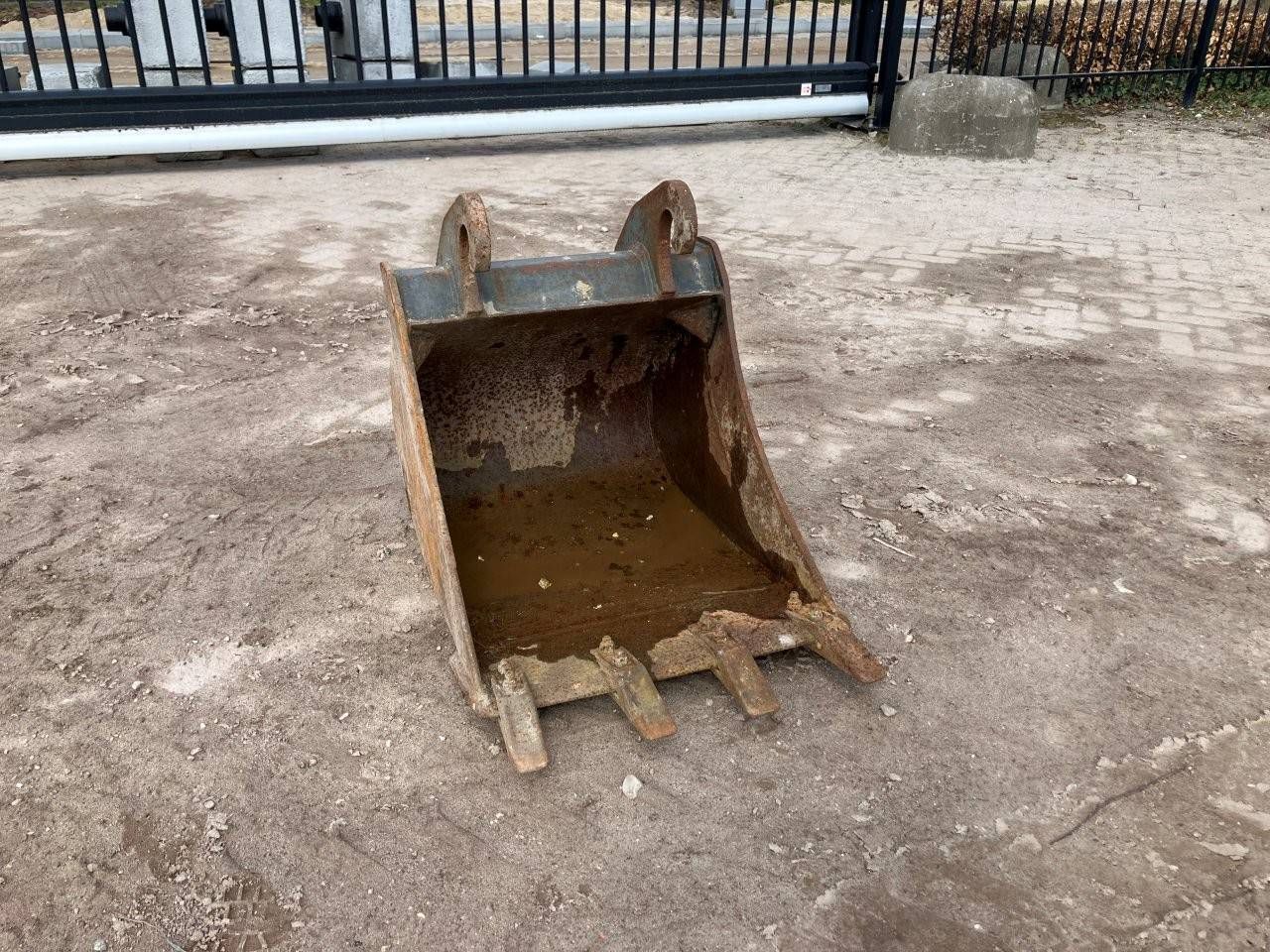 Excavator bucket CW10