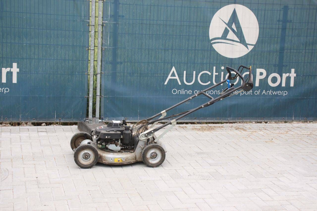 Iseki SW8210 Petrol Lawn Mower 3.2kW 2017
