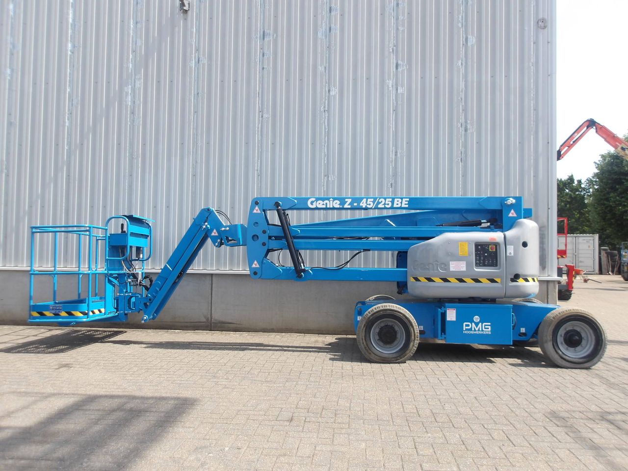 Articulated boom lift Genie Z-45/25 Bi-energy 15.87m 2014