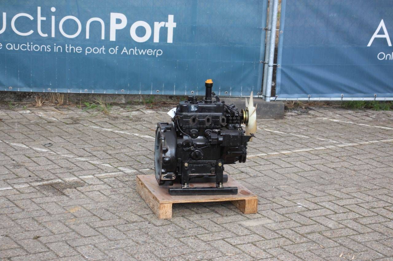 Yanmar 3T75U-NC engine (for machine)