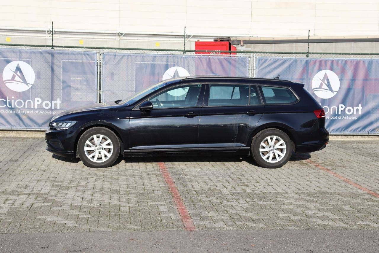 Passenger car Volkswagen Passat Petrol 150 hp 2020 (Margin)