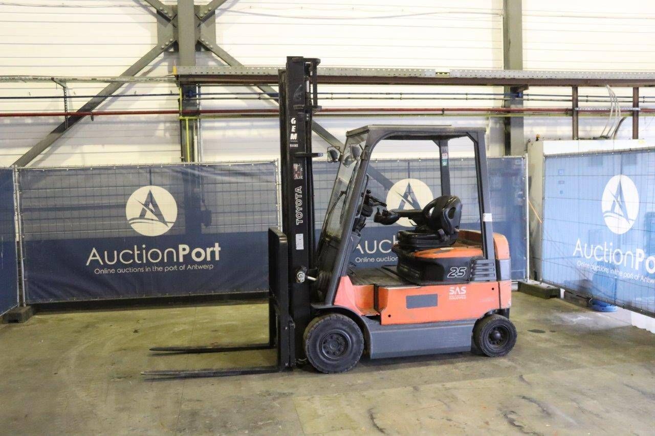 Forklift Toyota 7FBMF25 Electric 2500kg 4.5m 2007
