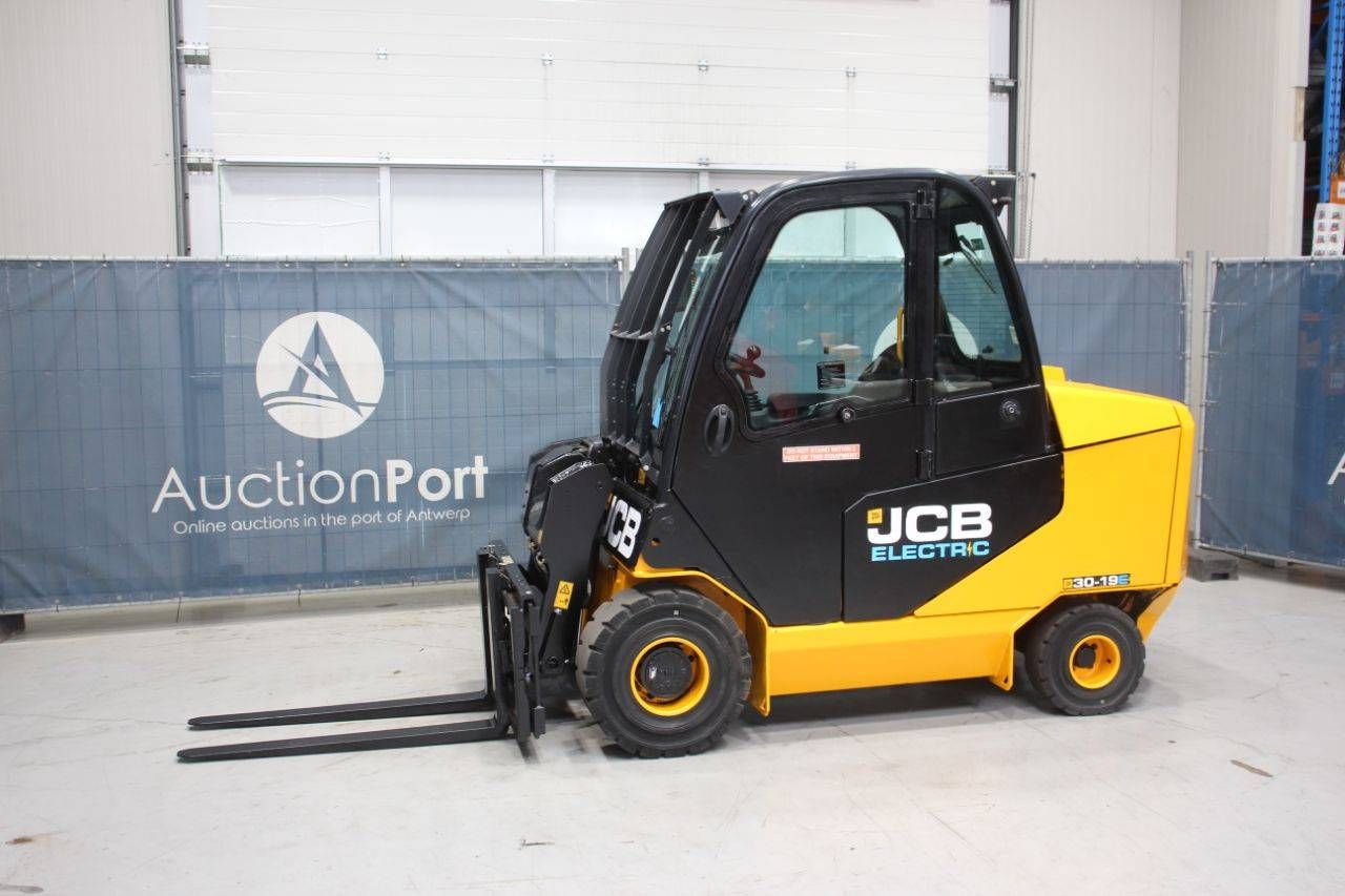 JCB TLT30-19E Electric Telehandler 3000kg 4.3m