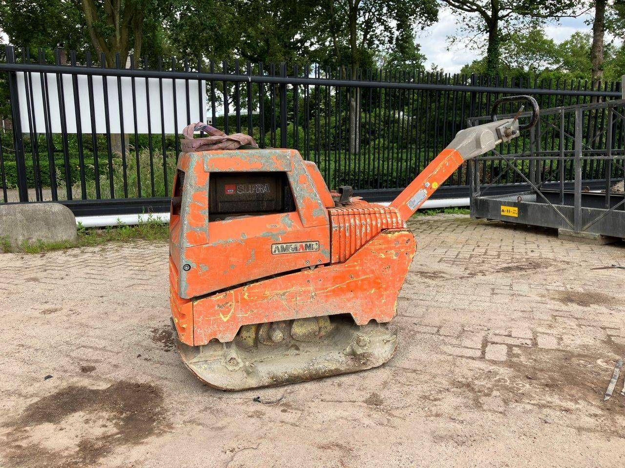 Vibratory plate Ammann AVH 6020 Diesel