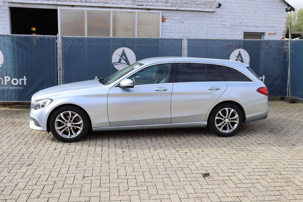 Passenger car Mercedes-Benz C 200 d Diesel 136 hp 2016 (Margin)