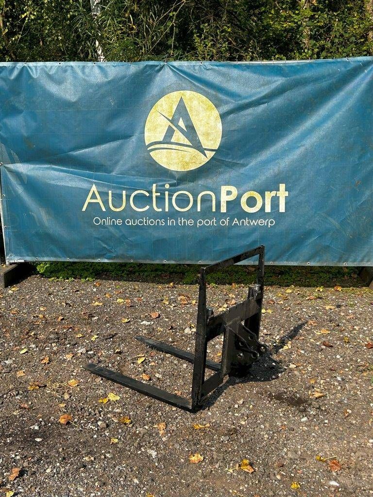 Pallet Forks New