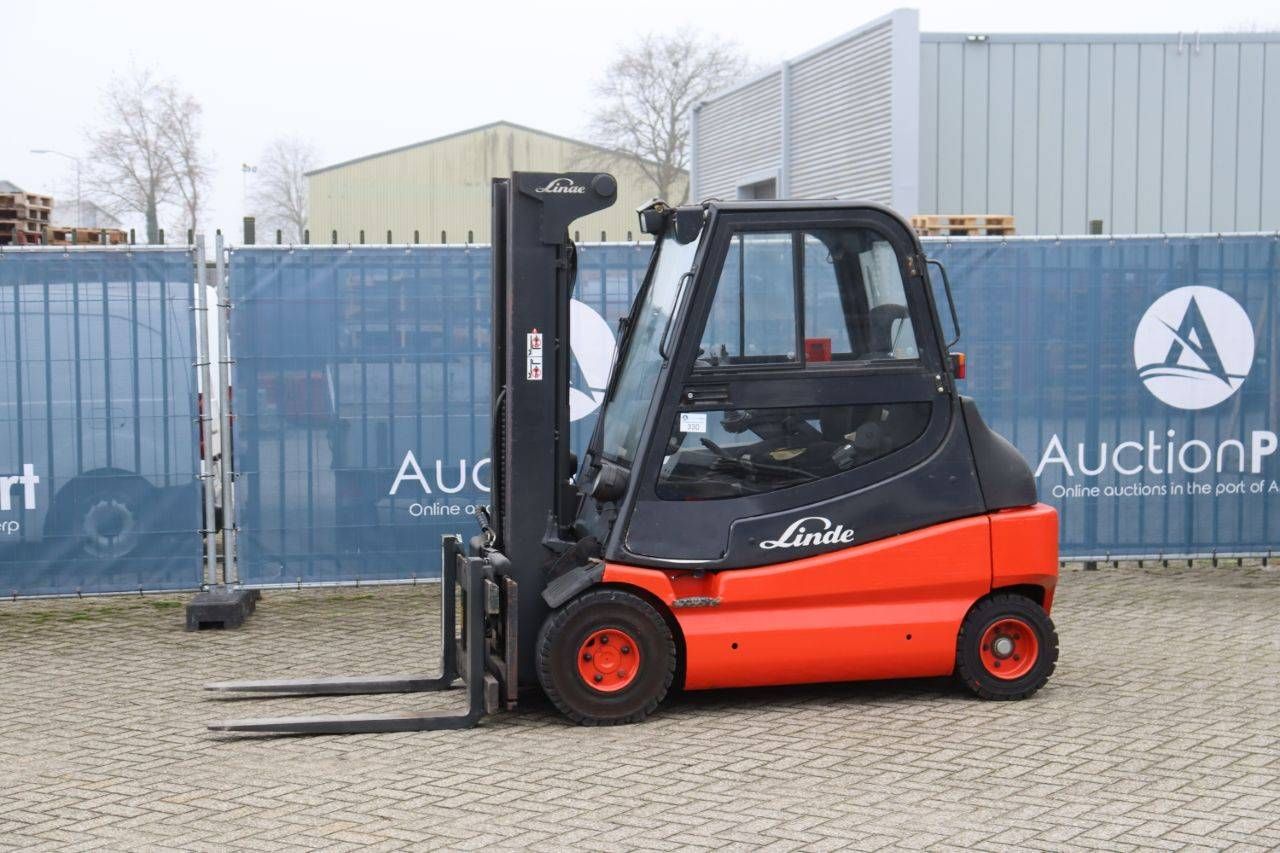 Linde E30-03 Electric Forklift 3000kg 2008