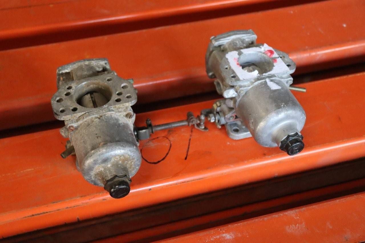 Party Carburetors Jaguar 1967 (Margin)