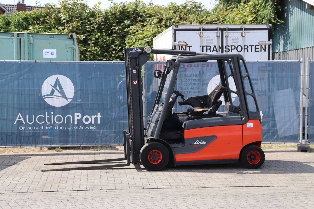 Forklift Linde E25L-01 Electric 2500kg 4.7m 2011