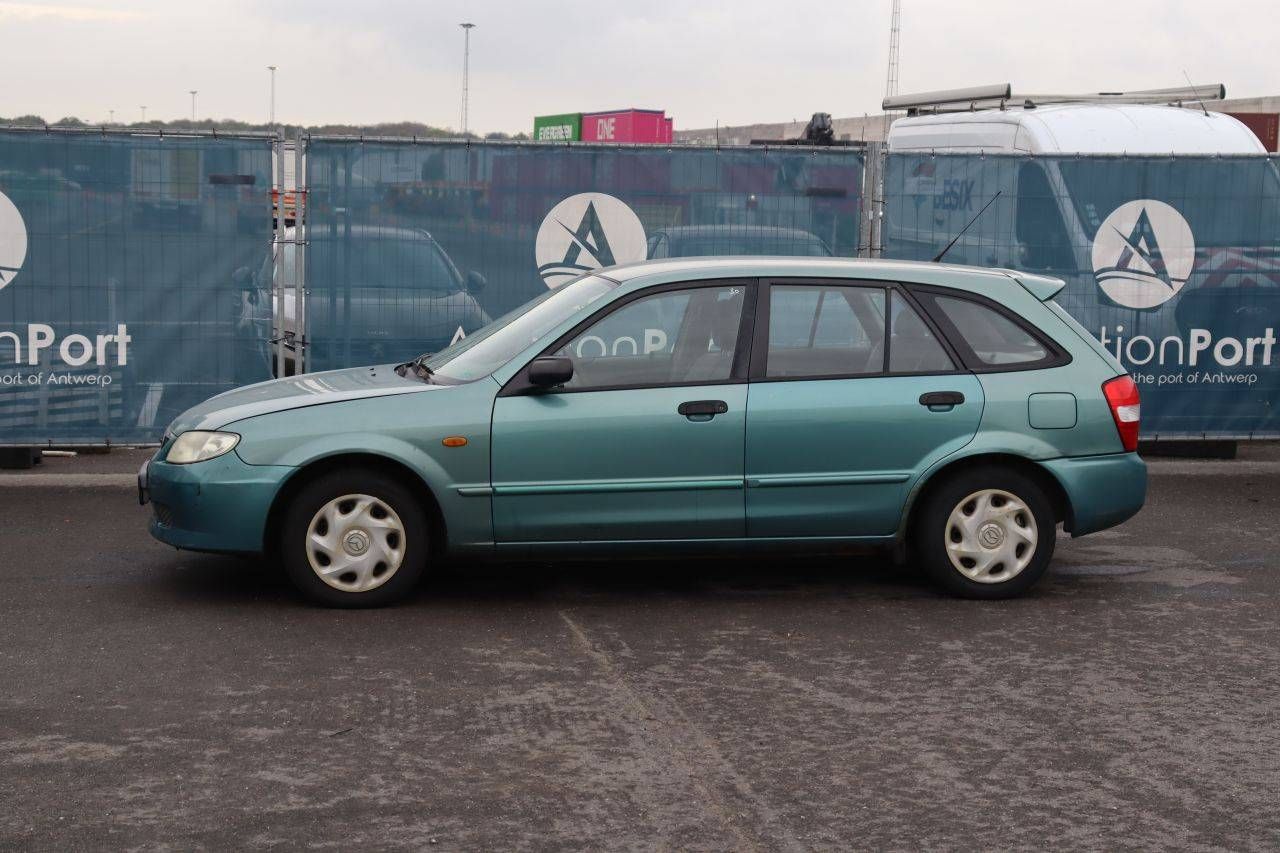 Passenger car Mazda 323F Petrol 105hp 2002 (Margin)
