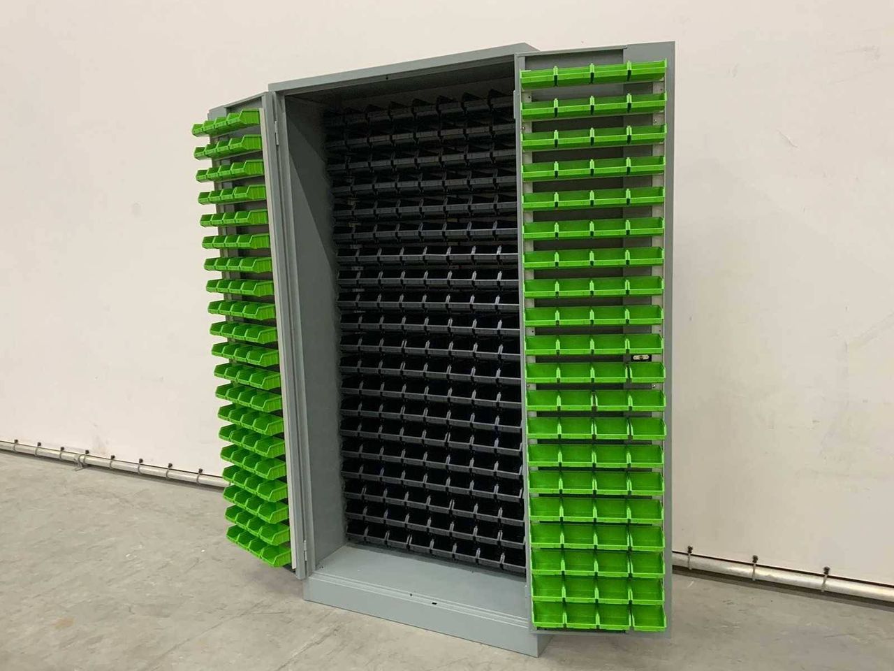 Povag strip cabinet