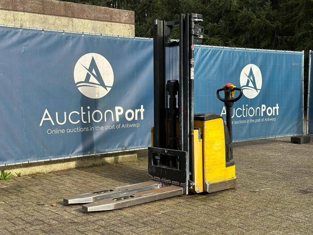 Stacker OM CN14 Electric 1400kg 