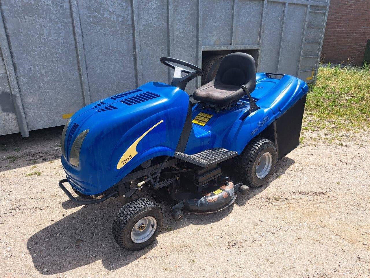 Riding mower New Holland TH18 Petrol 17.5hp 