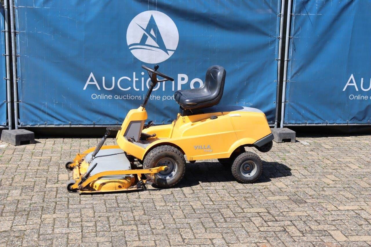 Riding mower Stiga Villa Prestige V001 Petrol
