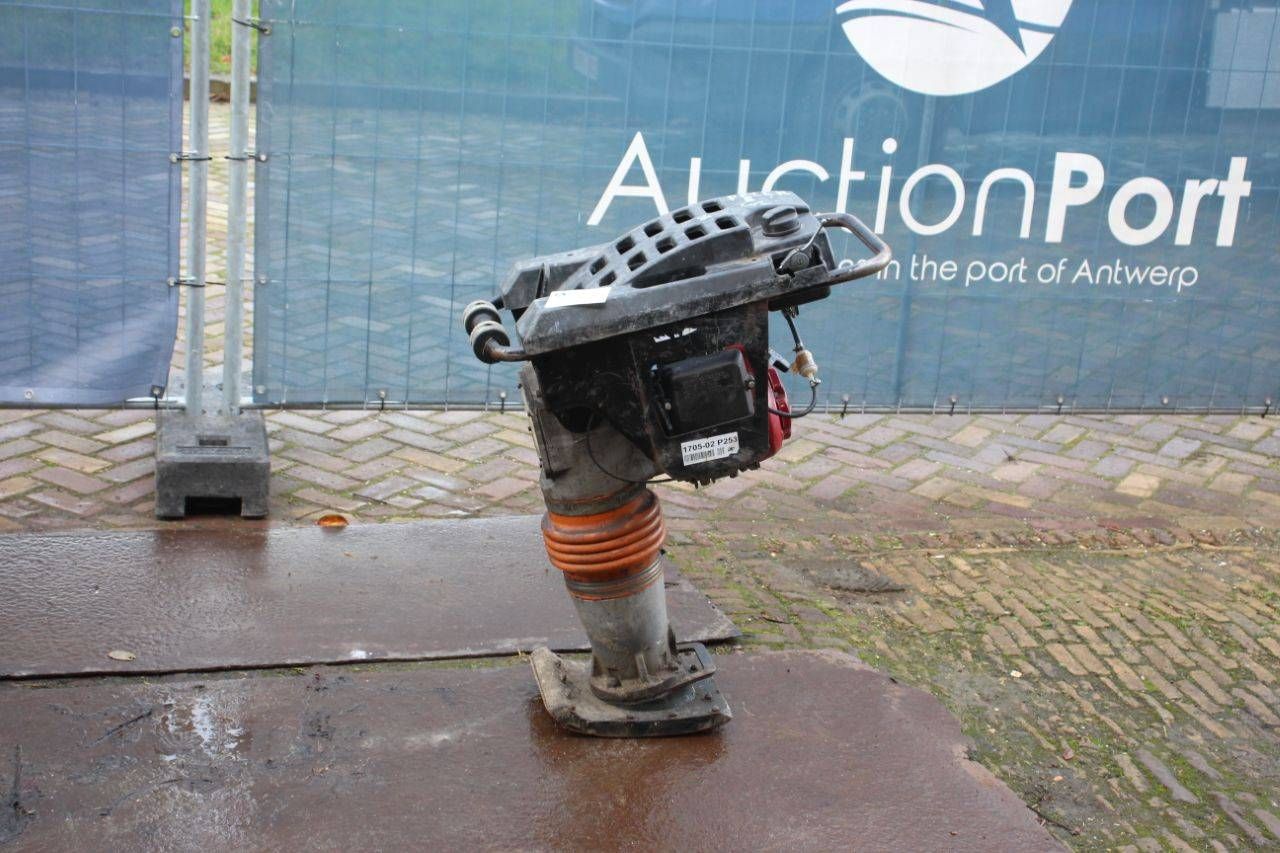 Vibrating plate Samac S58 Petrol 2.5kW 2009 (Margin)