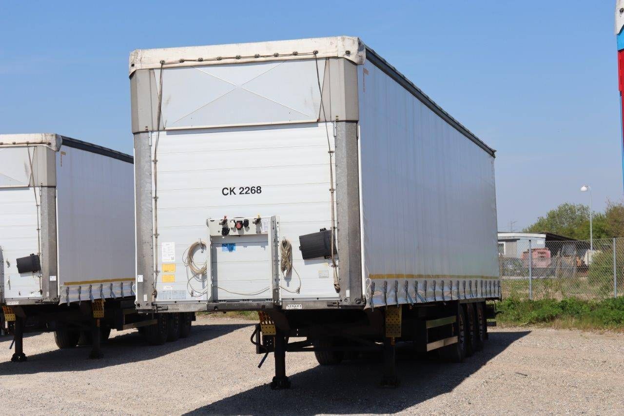 Sliding curtain semi-trailer Schmitz Cargobull SCB S3T 2018