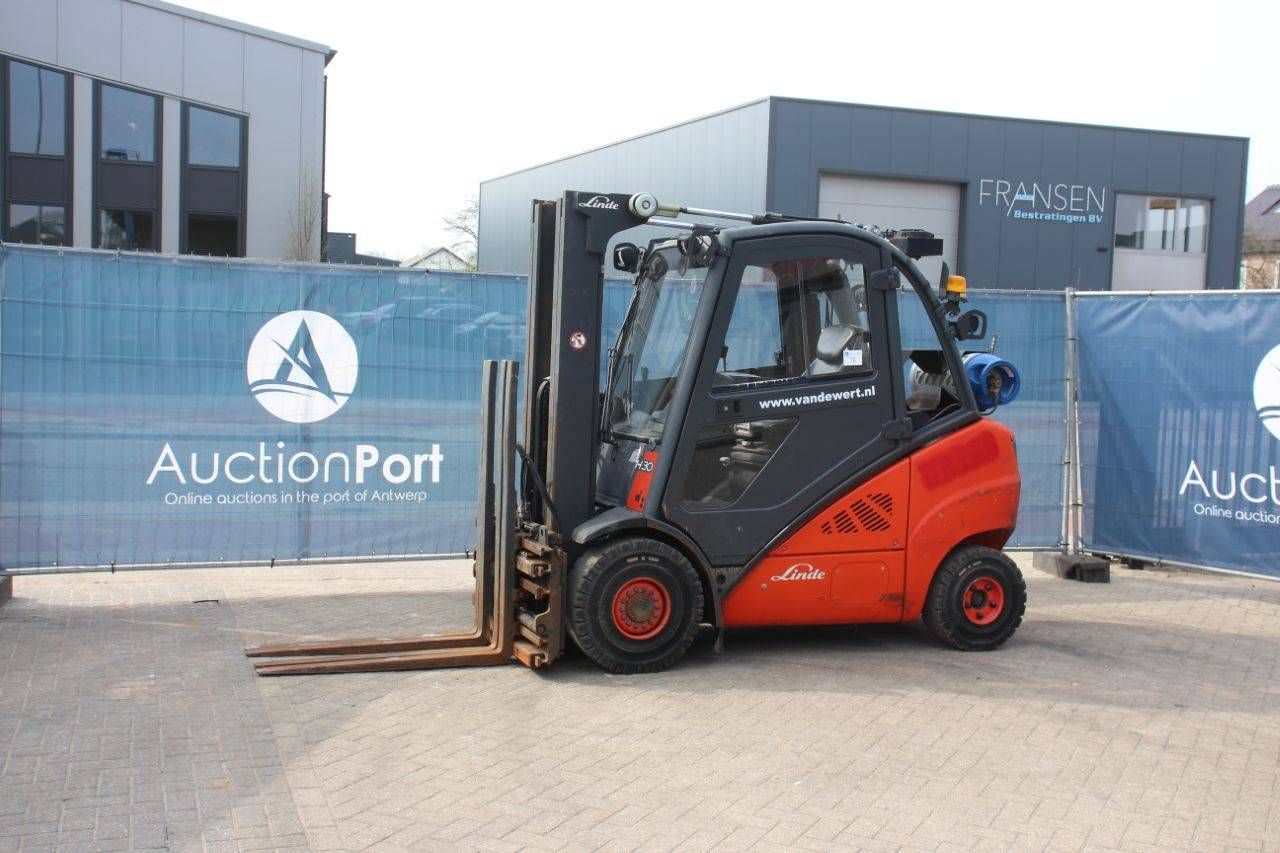 Heftruck Linde H30T-01 LPG 3000kg 5m 2011