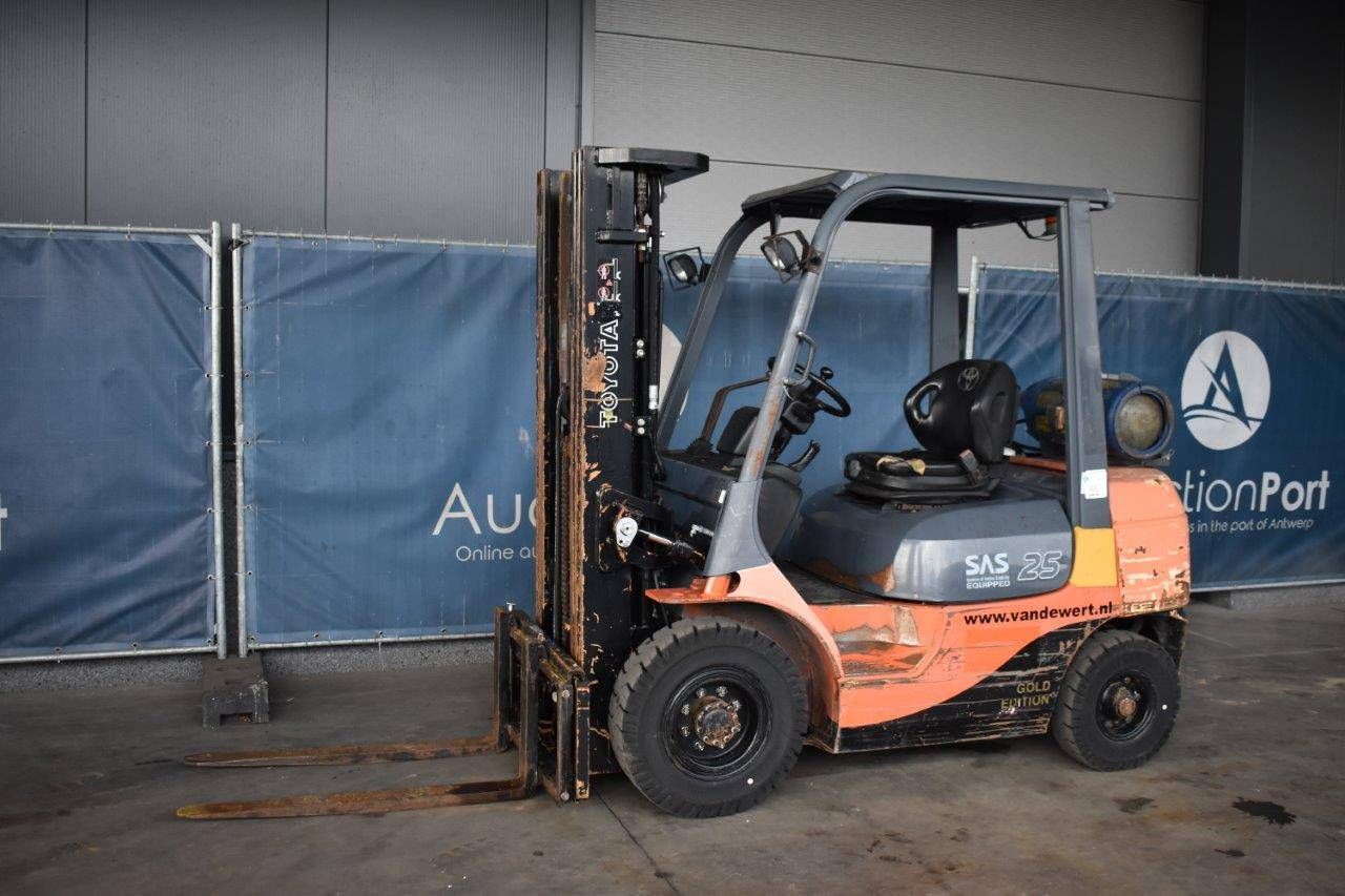 Forklift Toyota 42-7FGF25 LPG 2500kg