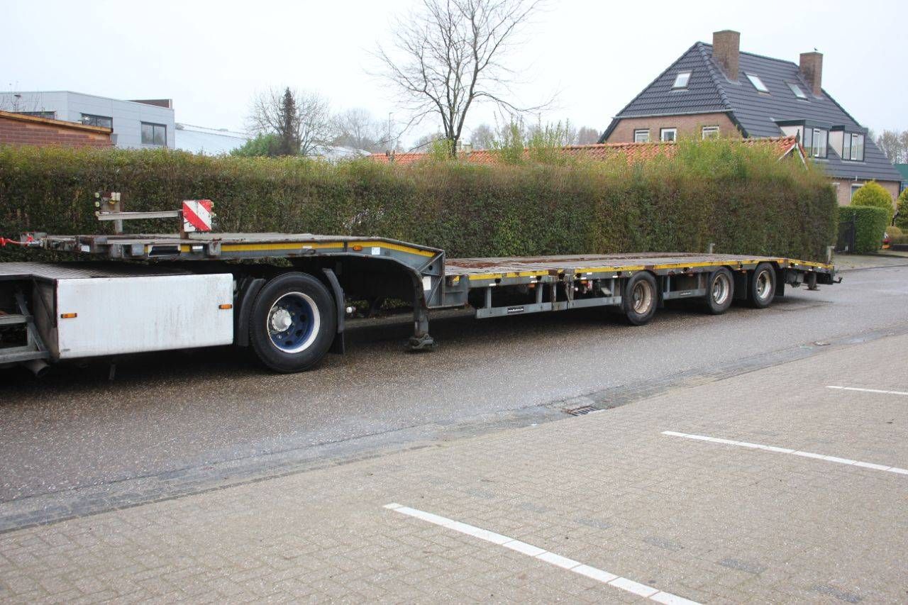 Semi-Low Loader Meusburger 3-axle 2008