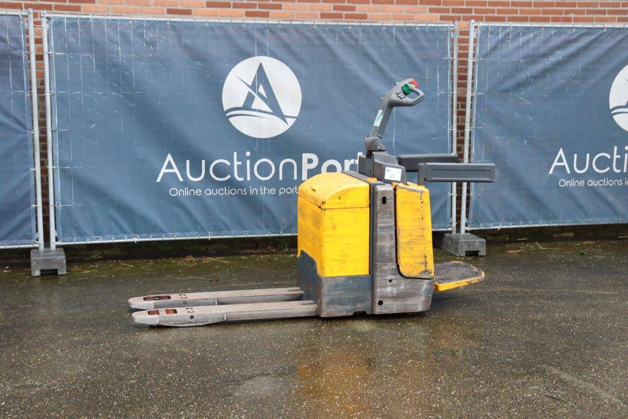 Pallet truck Jungheinrich ERE 220 Electric 2000kg