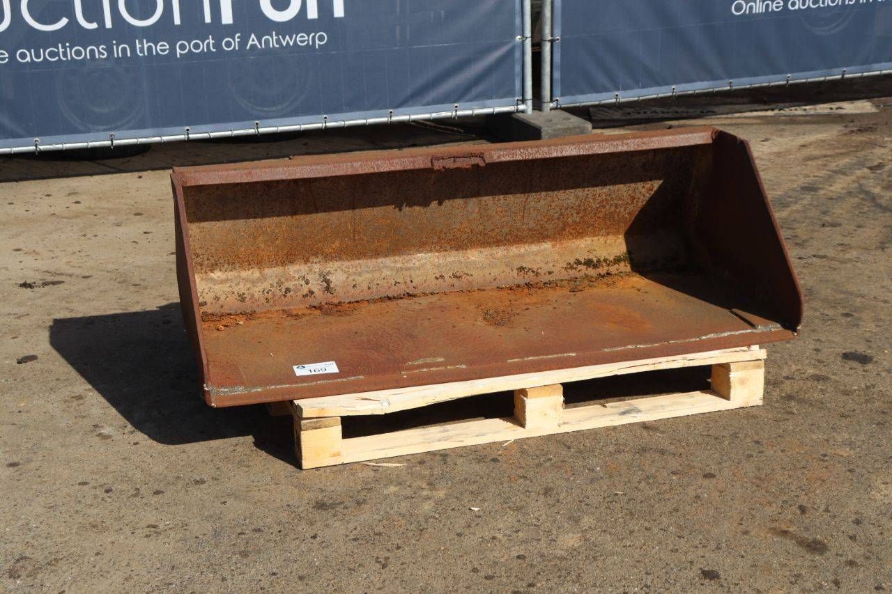 Soil bucket