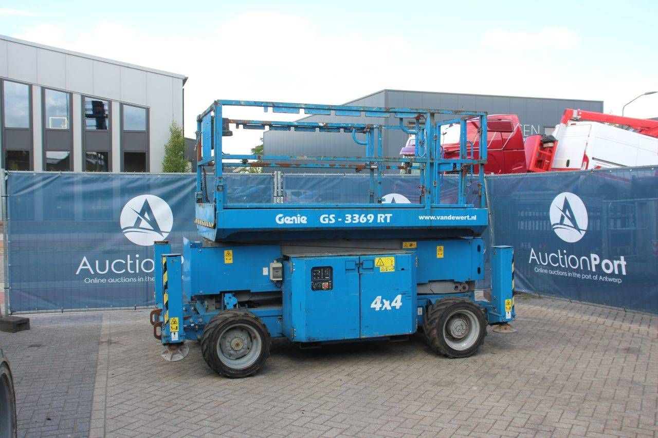 Scissor Lift Genie GS3369RT 4x4 Diesel 12m 2014