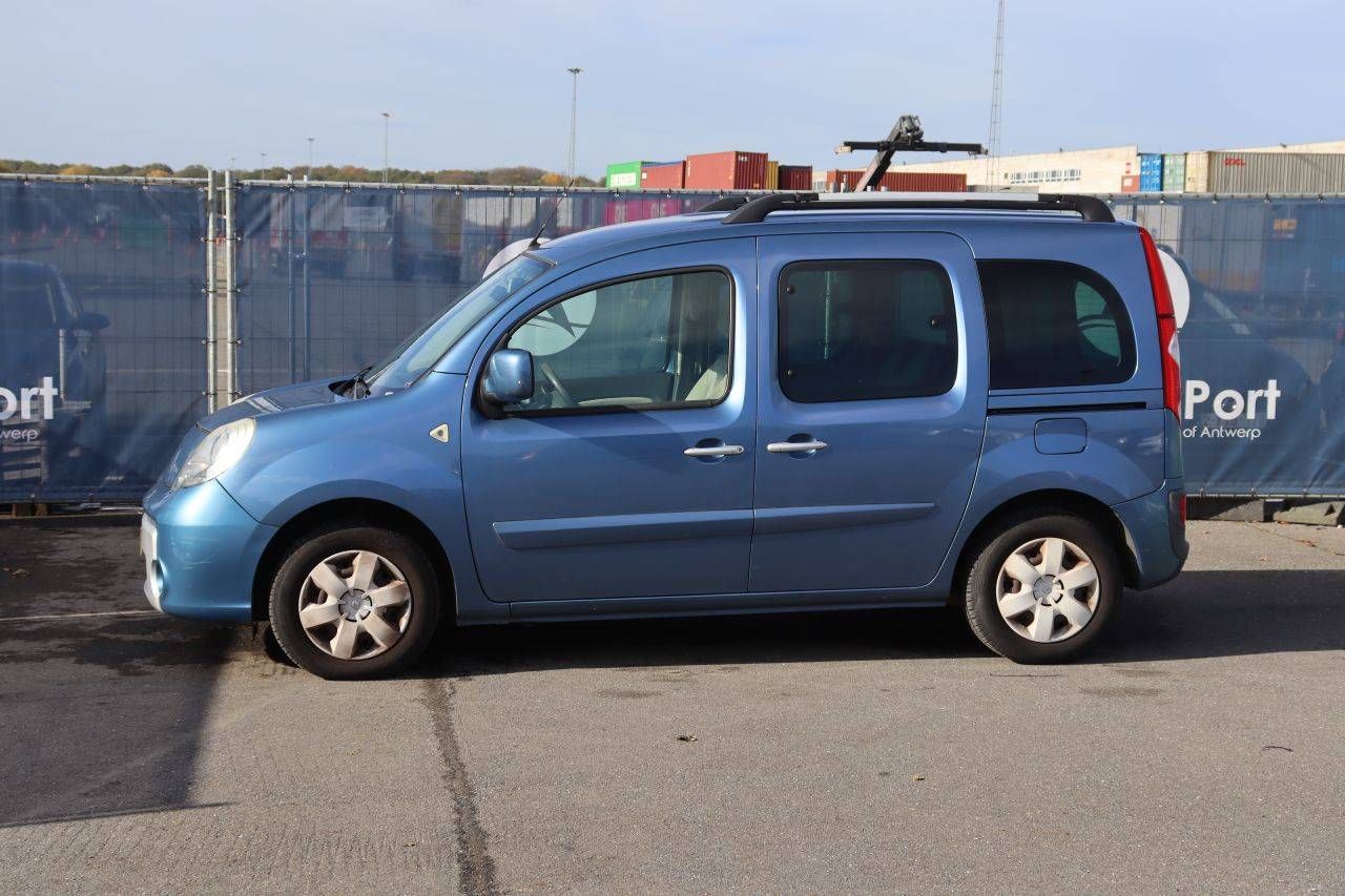 Passenger car Renault Kangoo Petrol 106hp 2012 (Margin)